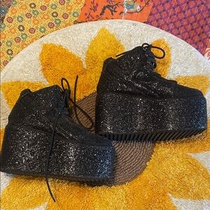 YRU Sparkling Black Platform Shoes